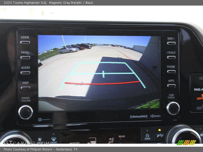 Magnetic Gray Metallic / Black 2020 Toyota Highlander XLE