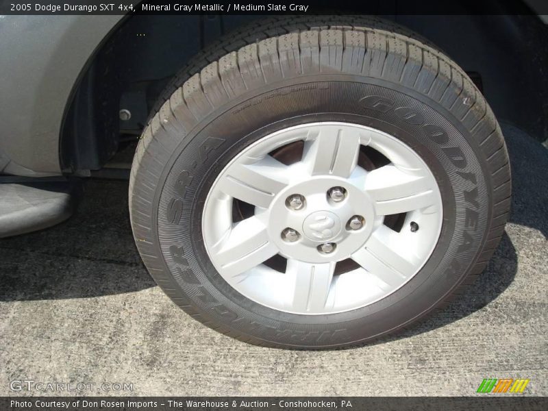 Mineral Gray Metallic / Medium Slate Gray 2005 Dodge Durango SXT 4x4