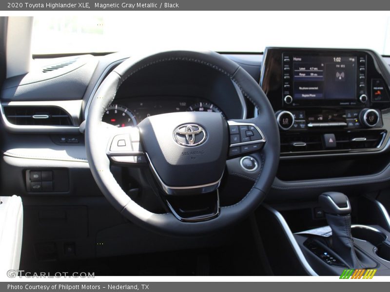 Magnetic Gray Metallic / Black 2020 Toyota Highlander XLE