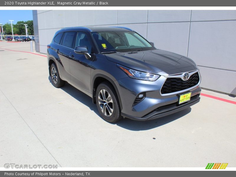 Magnetic Gray Metallic / Black 2020 Toyota Highlander XLE