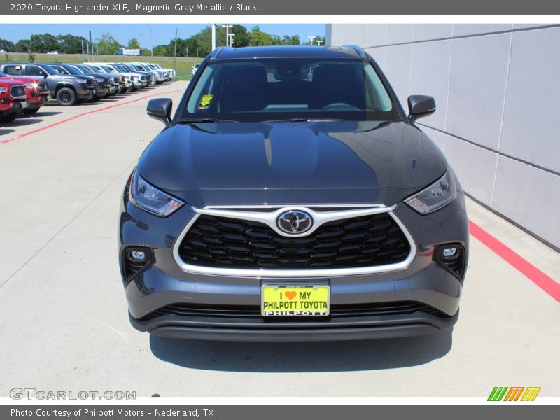 Magnetic Gray Metallic / Black 2020 Toyota Highlander XLE