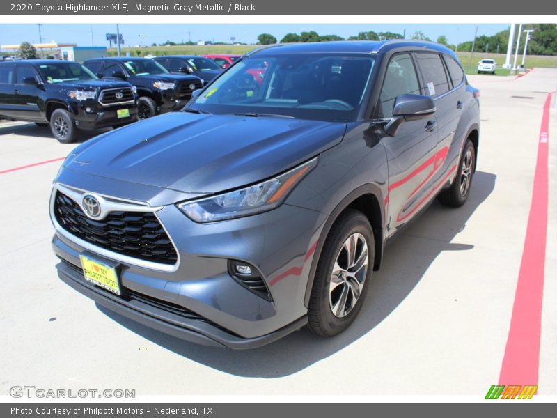 Magnetic Gray Metallic / Black 2020 Toyota Highlander XLE