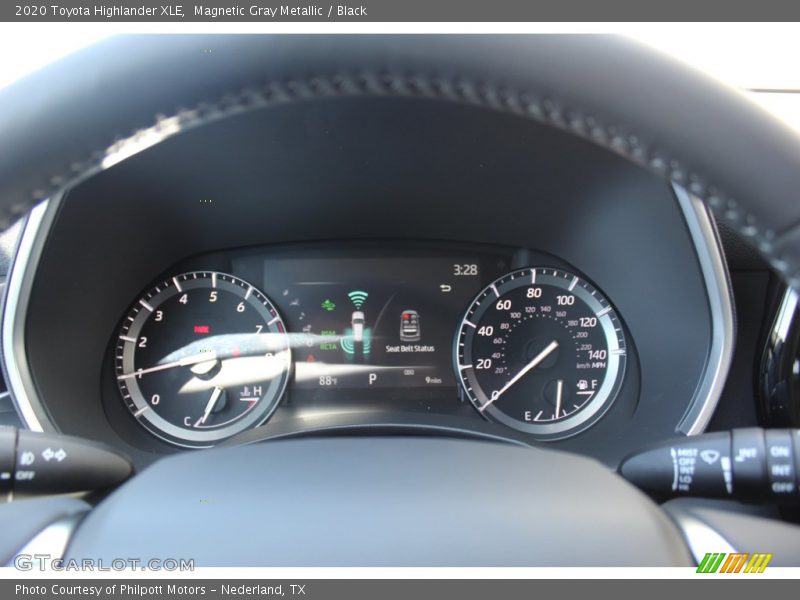 Magnetic Gray Metallic / Black 2020 Toyota Highlander XLE