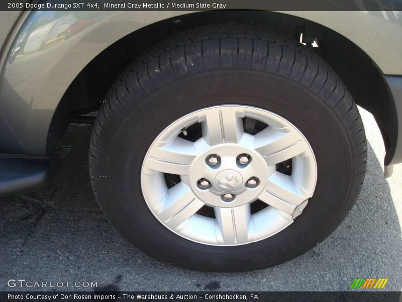 Mineral Gray Metallic / Medium Slate Gray 2005 Dodge Durango SXT 4x4