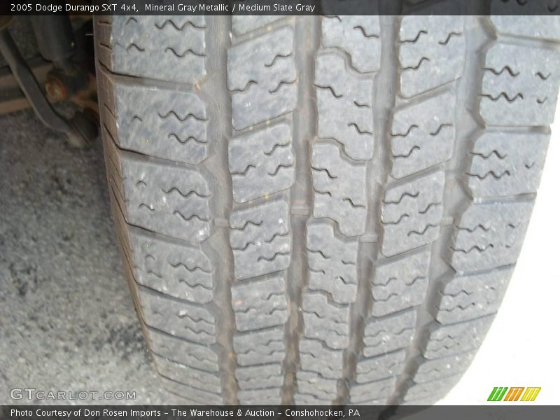 Mineral Gray Metallic / Medium Slate Gray 2005 Dodge Durango SXT 4x4