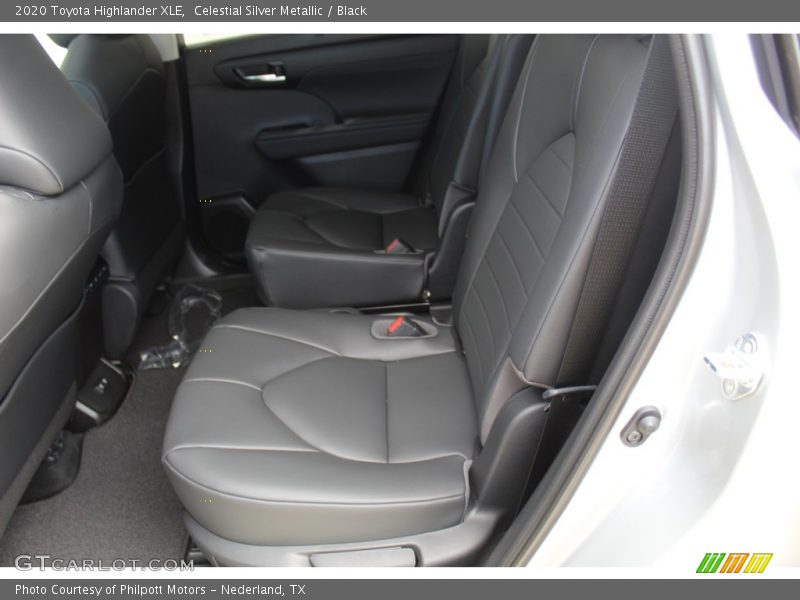 Celestial Silver Metallic / Black 2020 Toyota Highlander XLE