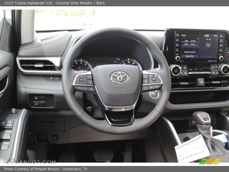 Celestial Silver Metallic / Black 2020 Toyota Highlander XLE