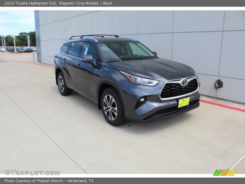 Magnetic Gray Metallic / Black 2020 Toyota Highlander XLE