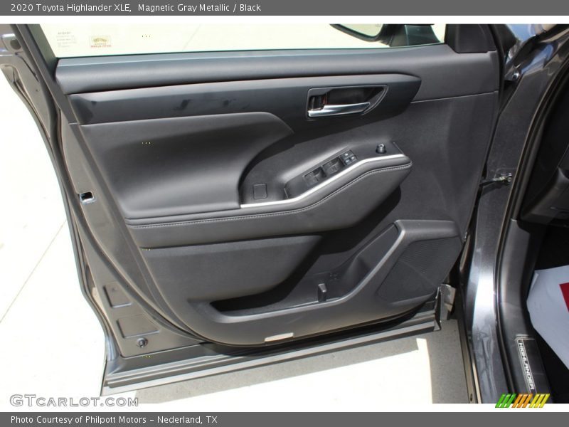 Magnetic Gray Metallic / Black 2020 Toyota Highlander XLE