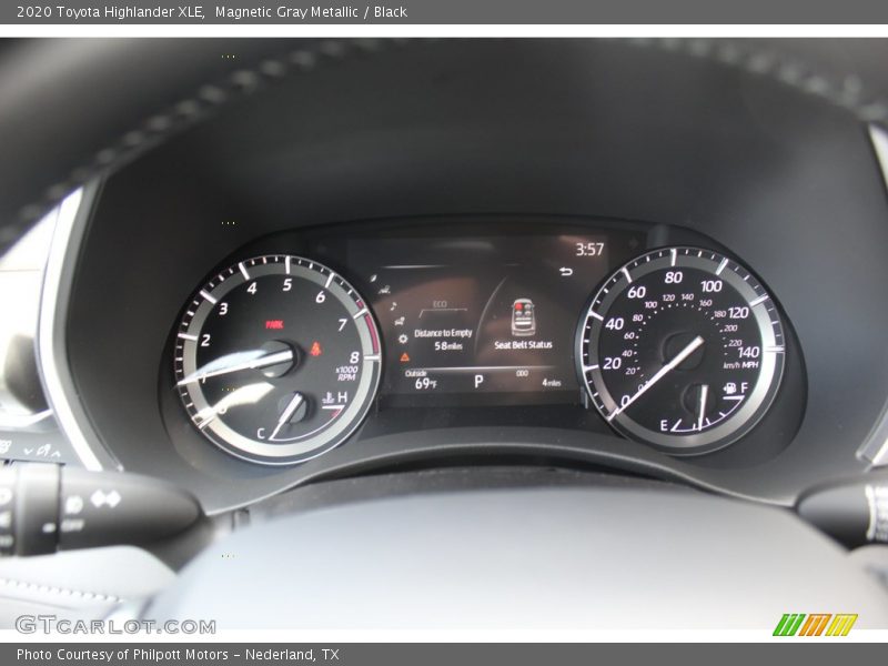 Magnetic Gray Metallic / Black 2020 Toyota Highlander XLE