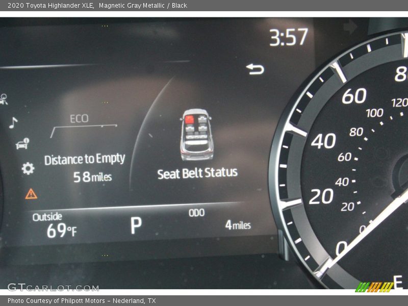 Magnetic Gray Metallic / Black 2020 Toyota Highlander XLE