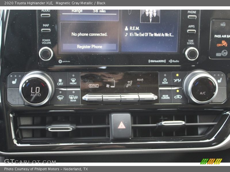 Magnetic Gray Metallic / Black 2020 Toyota Highlander XLE