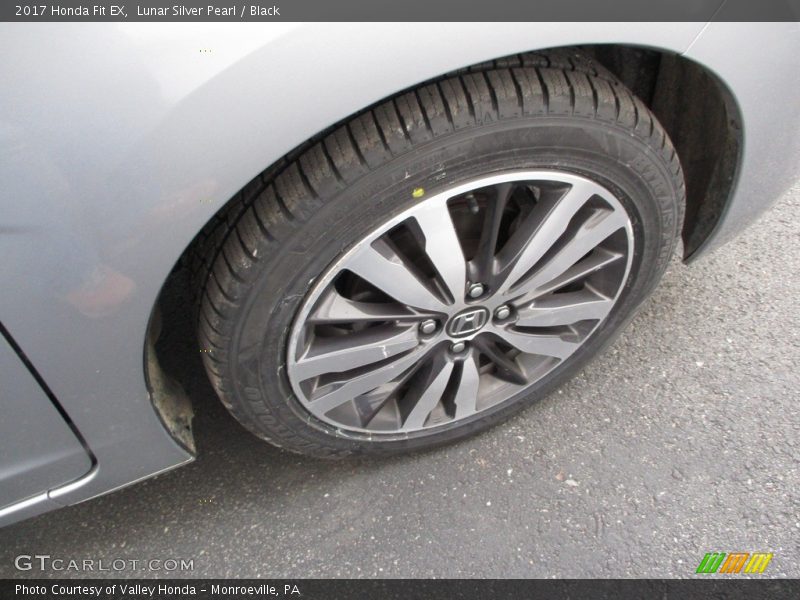 Lunar Silver Pearl / Black 2017 Honda Fit EX