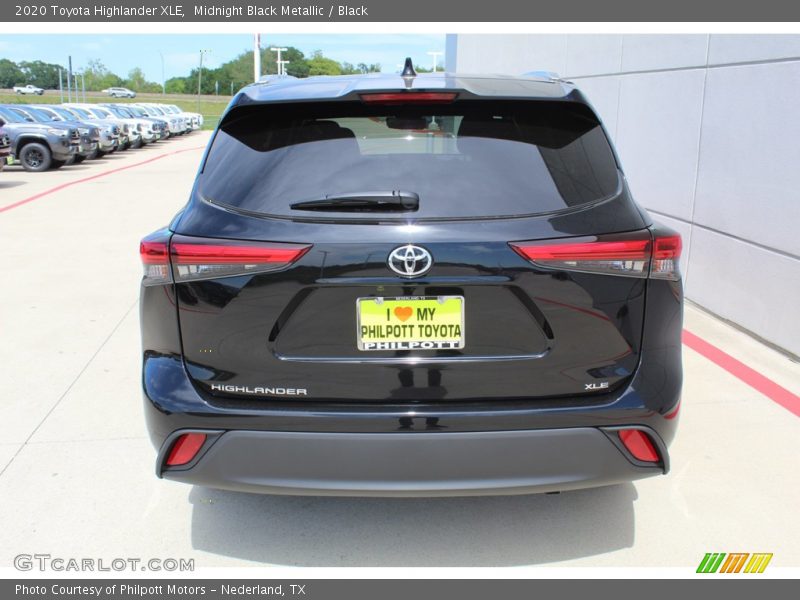 Midnight Black Metallic / Black 2020 Toyota Highlander XLE