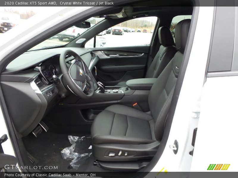 Crystal White Tricoat / Jet Black 2020 Cadillac XT5 Sport AWD