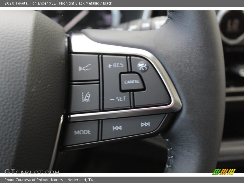 Midnight Black Metallic / Black 2020 Toyota Highlander XLE