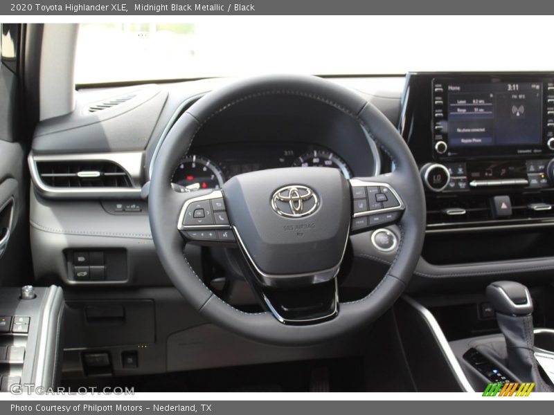 Midnight Black Metallic / Black 2020 Toyota Highlander XLE