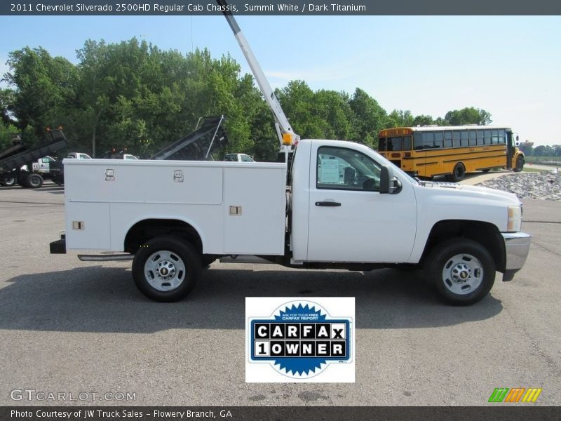 Summit White / Dark Titanium 2011 Chevrolet Silverado 2500HD Regular Cab Chassis