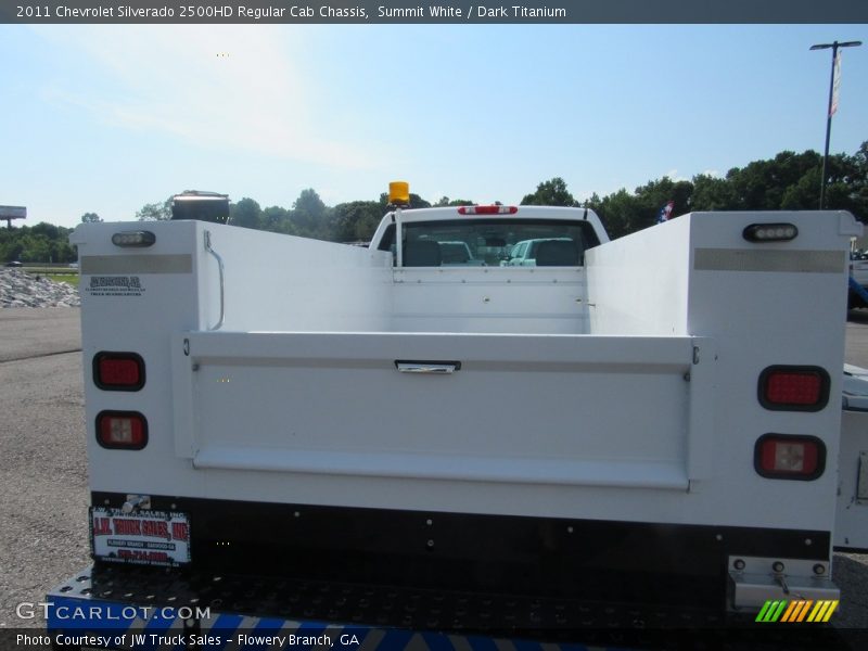 Summit White / Dark Titanium 2011 Chevrolet Silverado 2500HD Regular Cab Chassis
