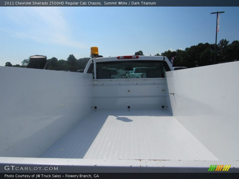 Summit White / Dark Titanium 2011 Chevrolet Silverado 2500HD Regular Cab Chassis
