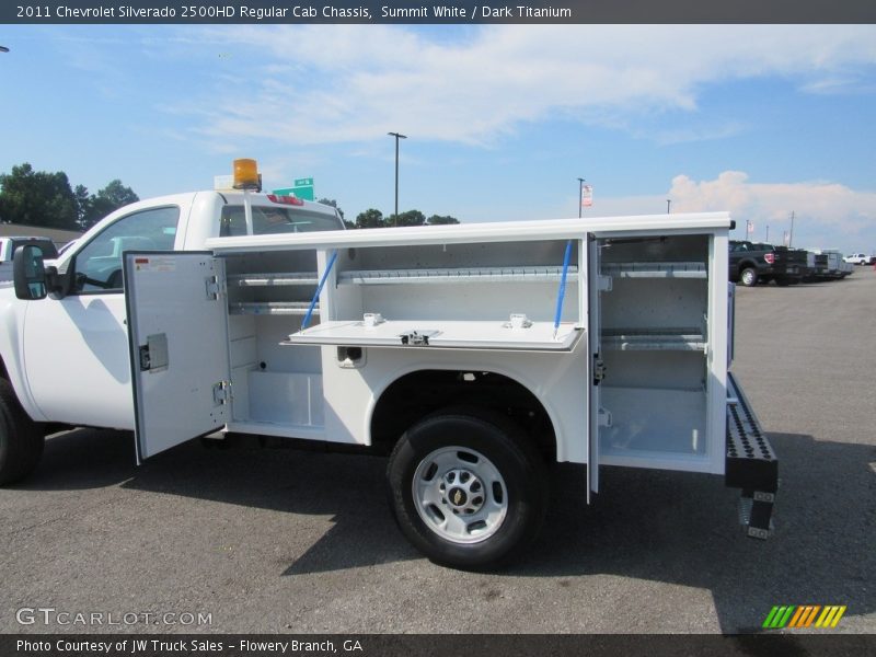 Summit White / Dark Titanium 2011 Chevrolet Silverado 2500HD Regular Cab Chassis