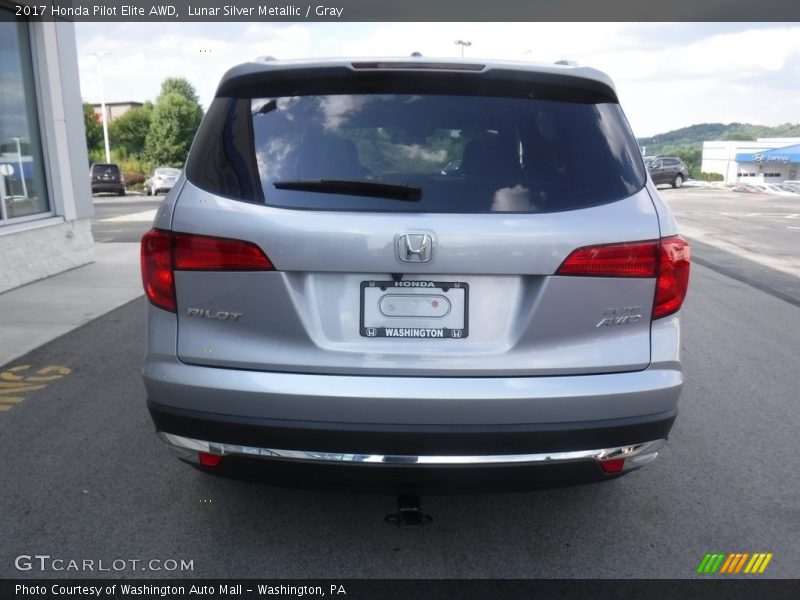 Lunar Silver Metallic / Gray 2017 Honda Pilot Elite AWD