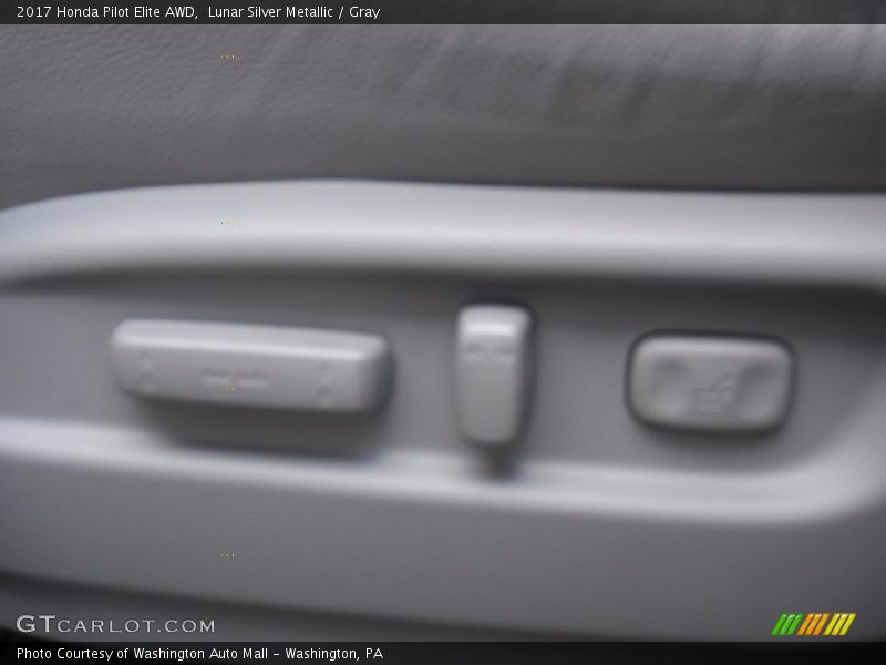 Lunar Silver Metallic / Gray 2017 Honda Pilot Elite AWD