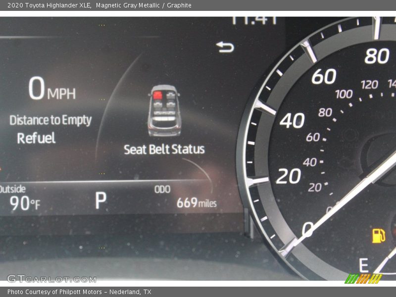 Magnetic Gray Metallic / Graphite 2020 Toyota Highlander XLE