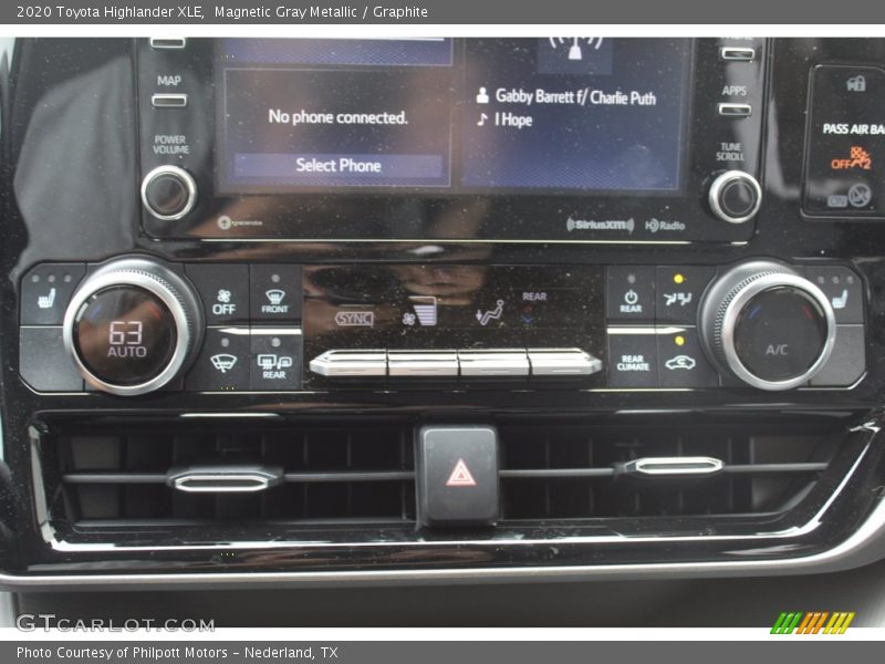 Magnetic Gray Metallic / Graphite 2020 Toyota Highlander XLE