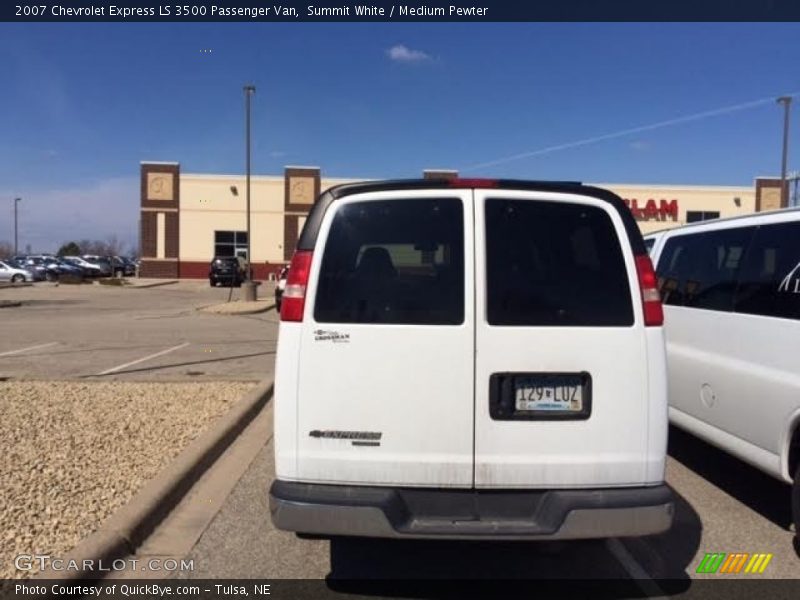 Summit White / Medium Pewter 2007 Chevrolet Express LS 3500 Passenger Van