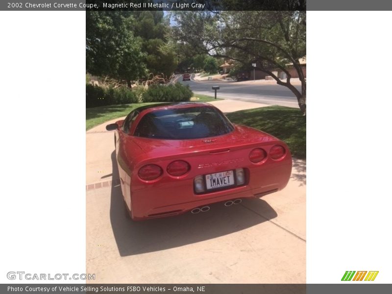 Magnetic Red II Metallic / Light Gray 2002 Chevrolet Corvette Coupe