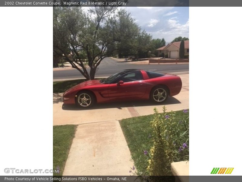 Magnetic Red II Metallic / Light Gray 2002 Chevrolet Corvette Coupe