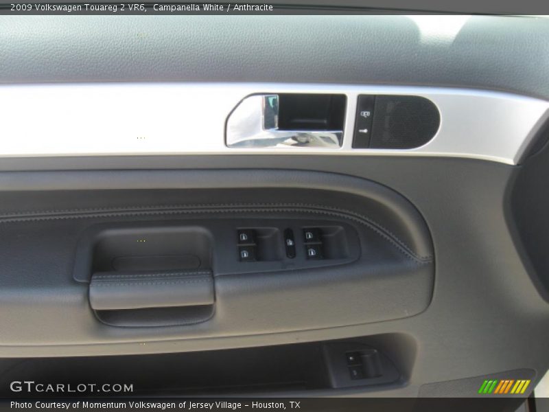 Campanella White / Anthracite 2009 Volkswagen Touareg 2 VR6