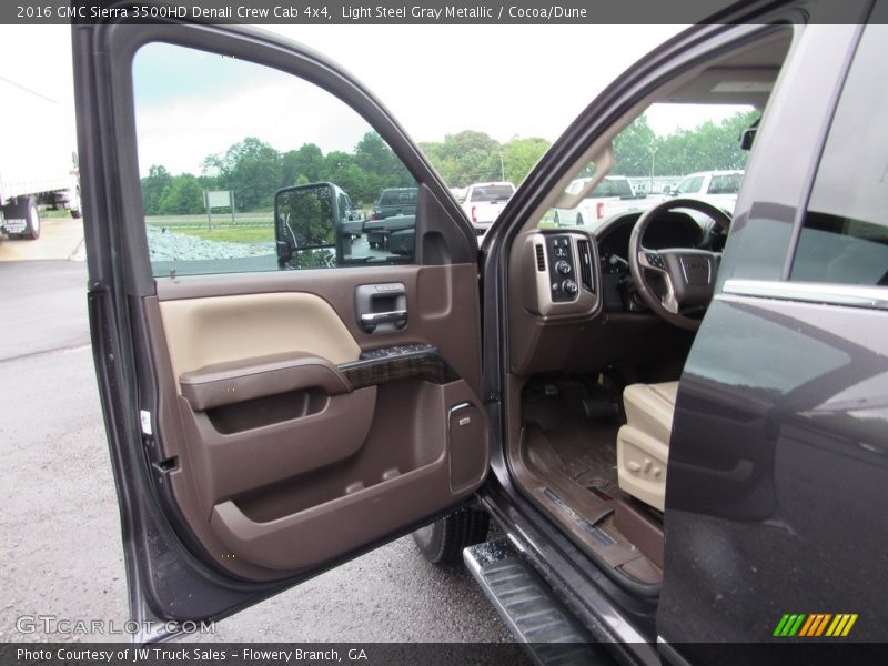 Door Panel of 2016 Sierra 3500HD Denali Crew Cab 4x4