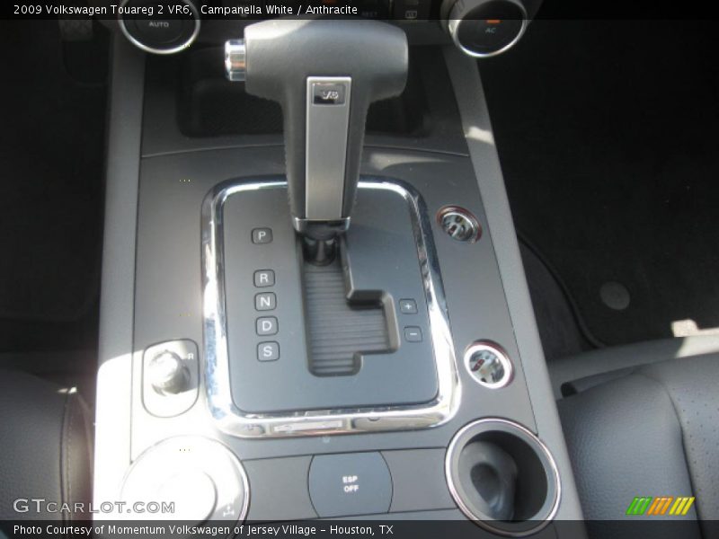 Campanella White / Anthracite 2009 Volkswagen Touareg 2 VR6
