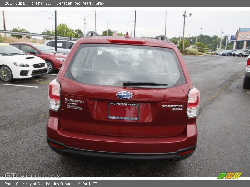 Venetian Red Pearl / Gray 2017 Subaru Forester 2.5i