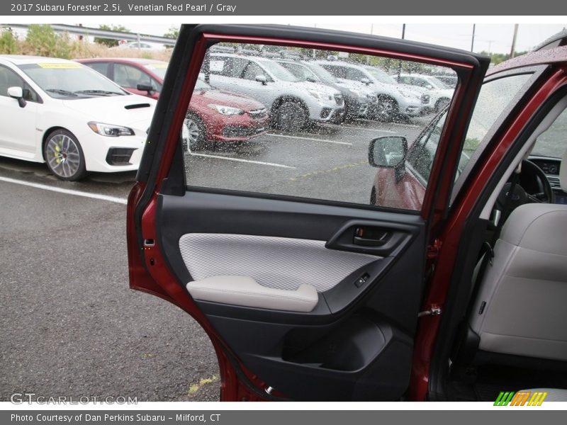 Venetian Red Pearl / Gray 2017 Subaru Forester 2.5i