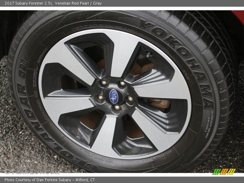 Venetian Red Pearl / Gray 2017 Subaru Forester 2.5i