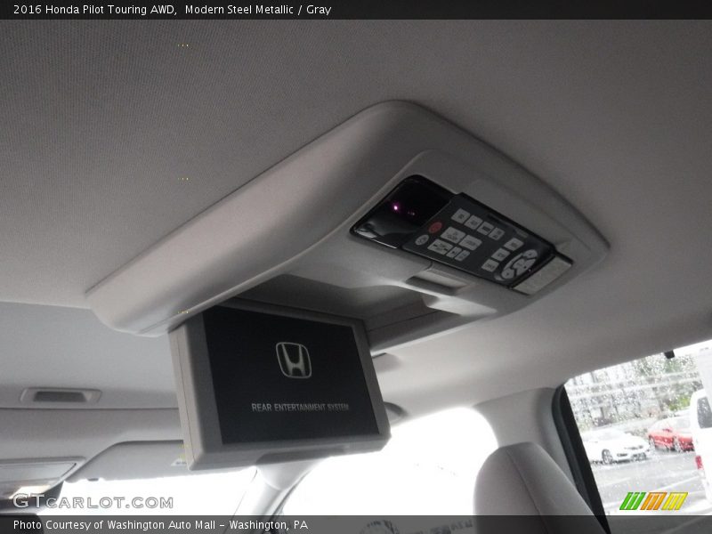 Entertainment System of 2016 Pilot Touring AWD