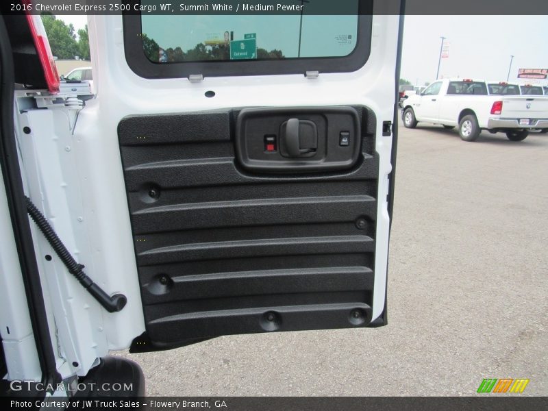 Summit White / Medium Pewter 2016 Chevrolet Express 2500 Cargo WT