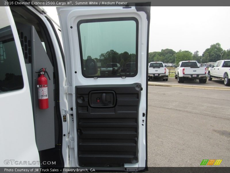 Summit White / Medium Pewter 2016 Chevrolet Express 2500 Cargo WT