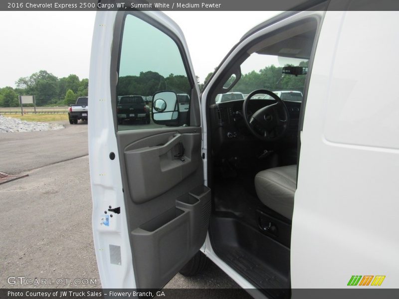 Summit White / Medium Pewter 2016 Chevrolet Express 2500 Cargo WT