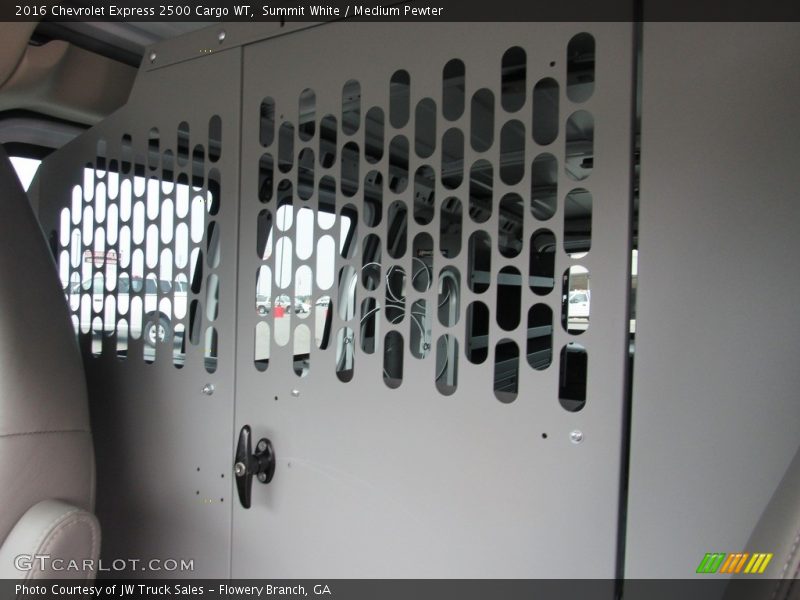 Summit White / Medium Pewter 2016 Chevrolet Express 2500 Cargo WT