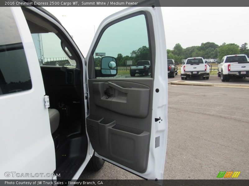 Summit White / Medium Pewter 2016 Chevrolet Express 2500 Cargo WT