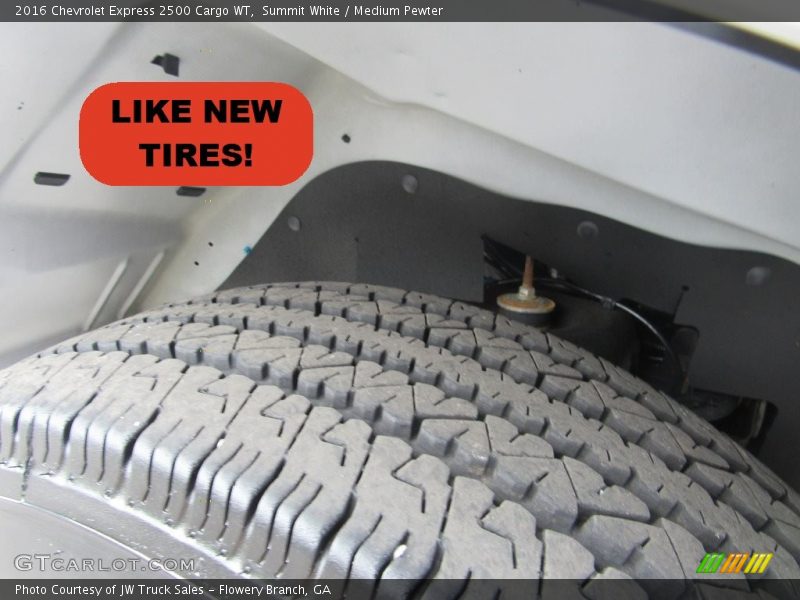 Summit White / Medium Pewter 2016 Chevrolet Express 2500 Cargo WT