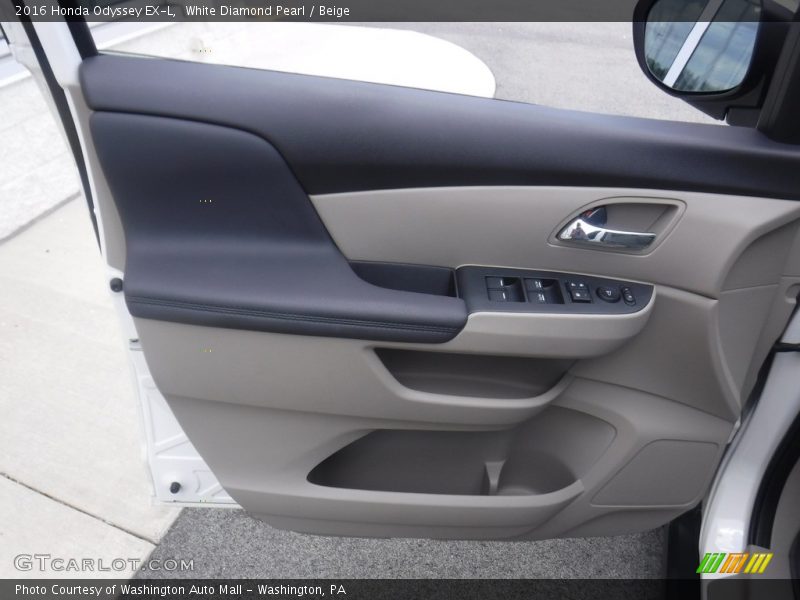 White Diamond Pearl / Beige 2016 Honda Odyssey EX-L