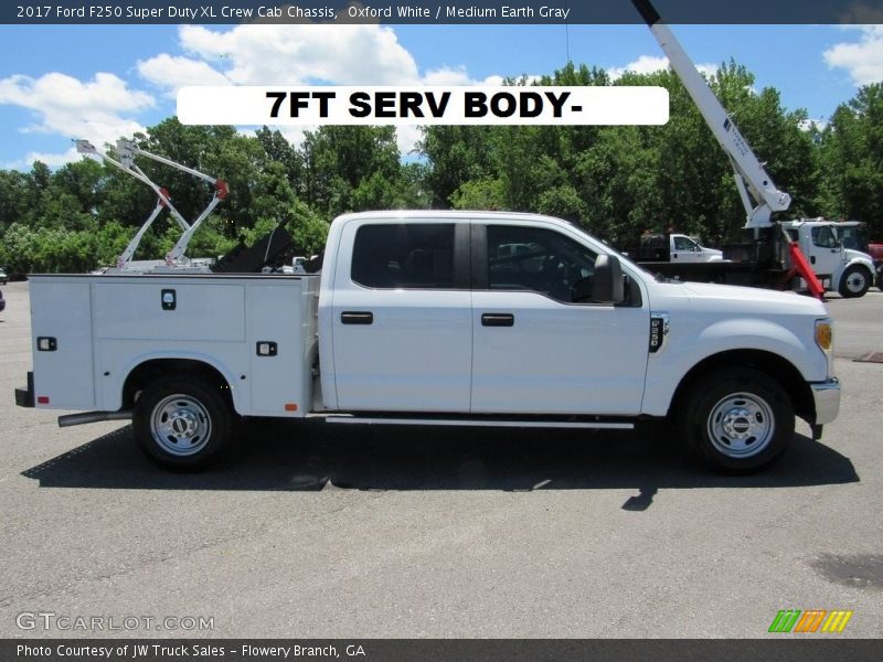  2017 F250 Super Duty XL Crew Cab Chassis Oxford White