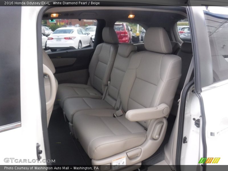 White Diamond Pearl / Beige 2016 Honda Odyssey EX-L