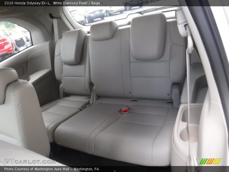 White Diamond Pearl / Beige 2016 Honda Odyssey EX-L