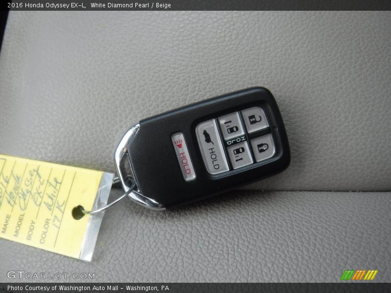 White Diamond Pearl / Beige 2016 Honda Odyssey EX-L